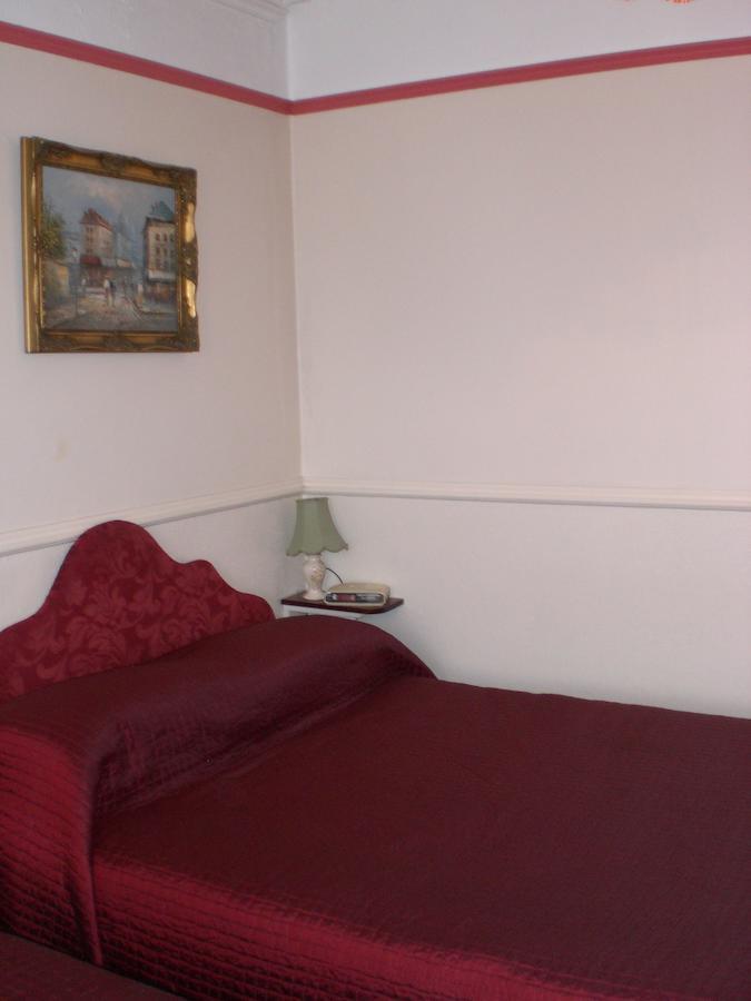 Melville Lodge Gatwick Горлі Номер фото