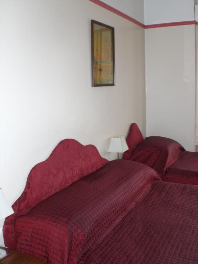 Melville Lodge Gatwick Горлі Номер фото